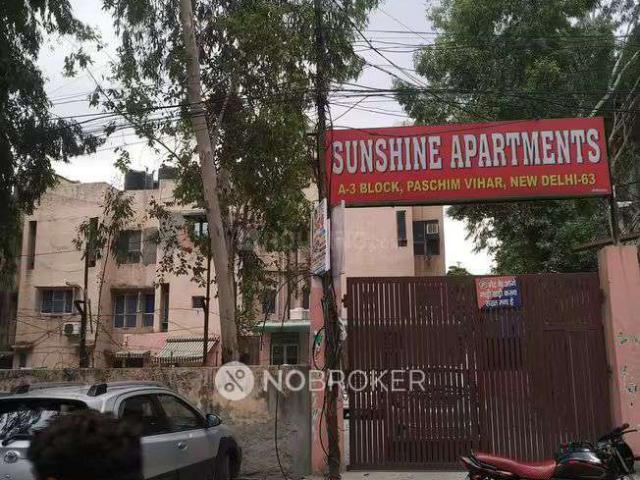 House for sale in West Delhi, Deri