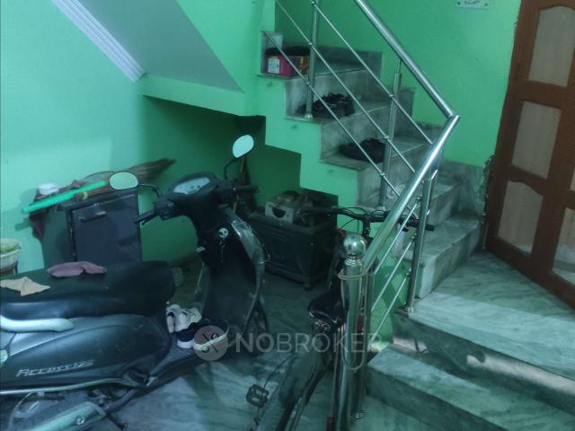 House for sale in South West Delhi, Deri