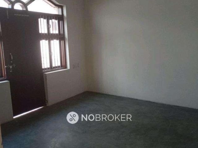 House for sale in Hariana