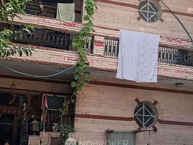 House for sale in North West Delhi, Deri