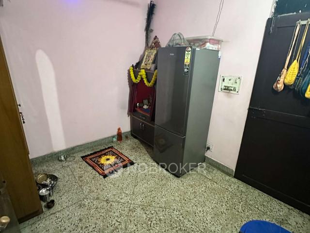 House for sale in West Delhi, Deri