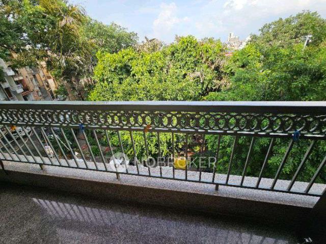 House for sale in Deri