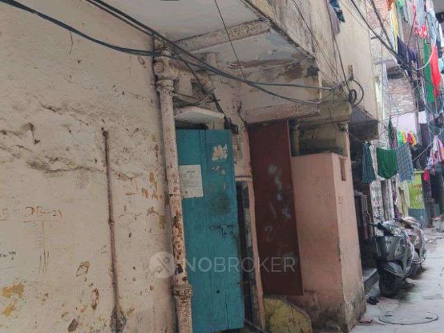 House for sale in Central Delhi, Deri