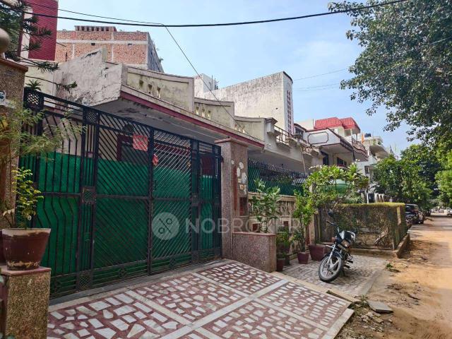 House for sale in HUDA, Gurugram