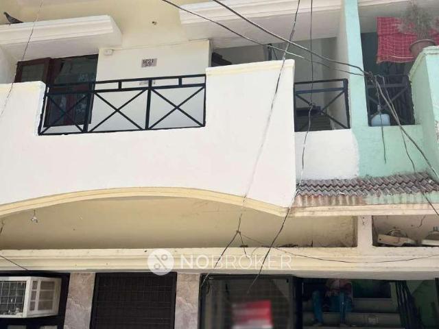 House for sale in Hariana