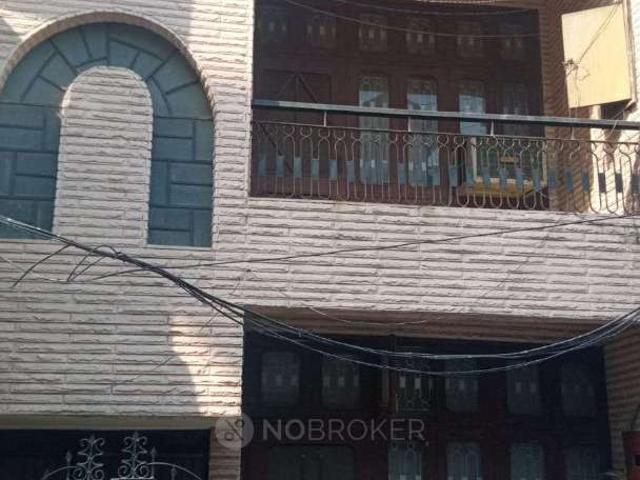 House for sale in North West Delhi, Deri