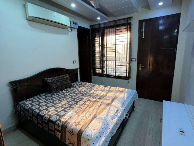 House for sale in West Delhi, Deri