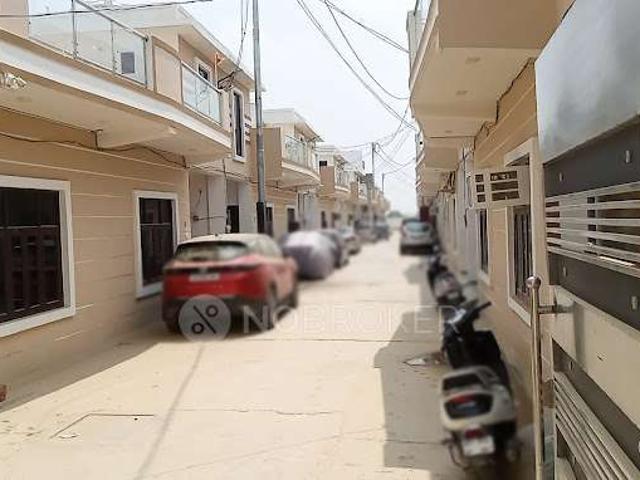House for sale in Greater Noida - Delhi, Arunachal Pradesh