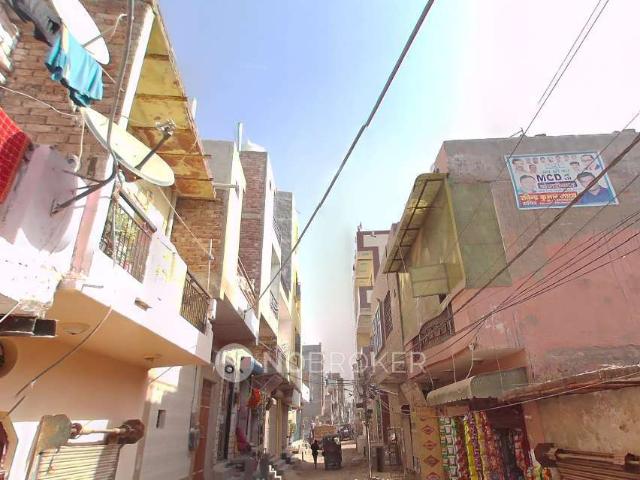 House for sale in North West Delhi, Deri