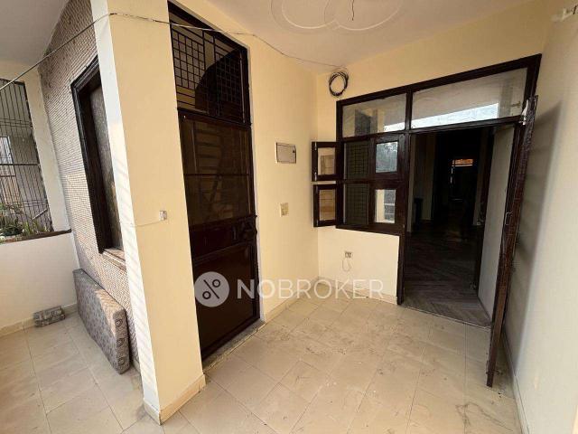House for sale in West Delhi, Deri