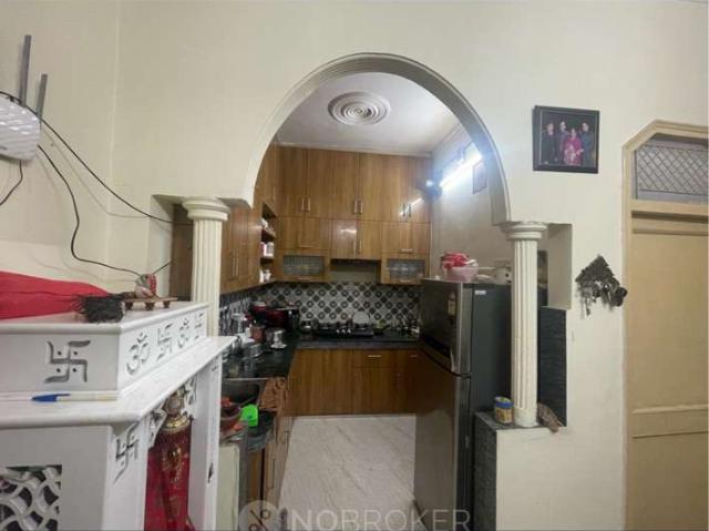 House for sale in West Delhi, Deri