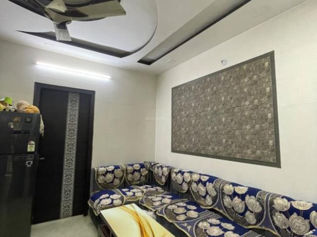 Flat for sale in North Delhi, Deri