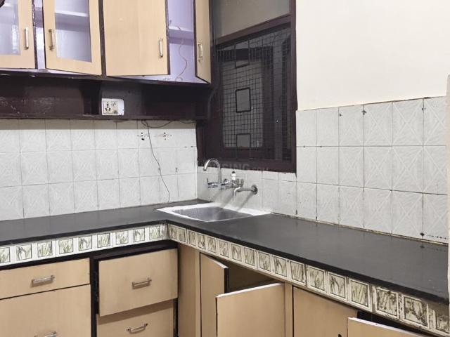 Flat for rent in South Delhi, Deri
