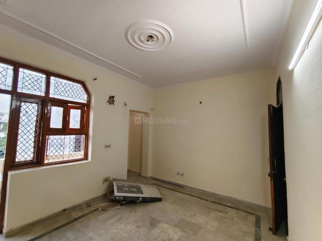 Flat for rent in West Delhi, Deri