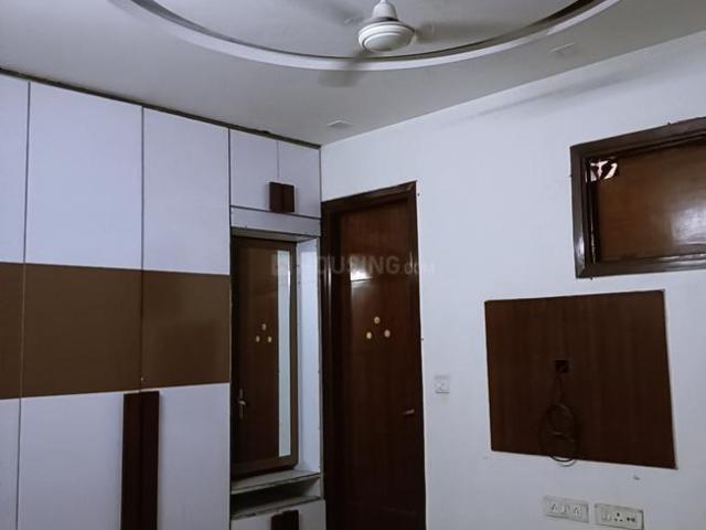 Flat for rent in West Delhi, Deri