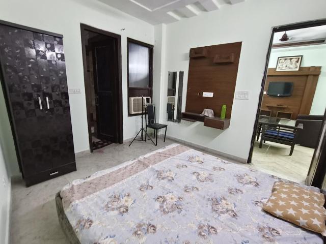 Flat for rent in West Delhi, Deri