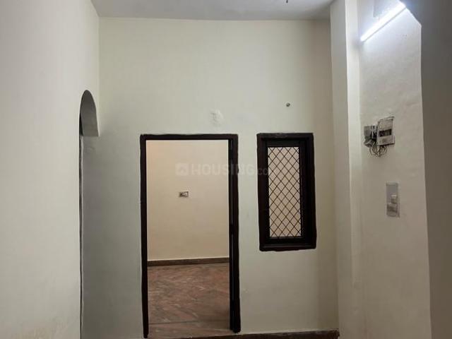 Flat for rent in South West Delhi, Deri