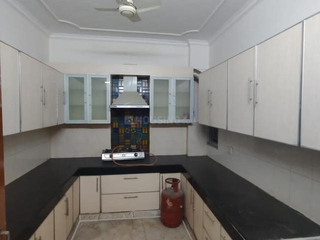 Flat for rent in Deri
