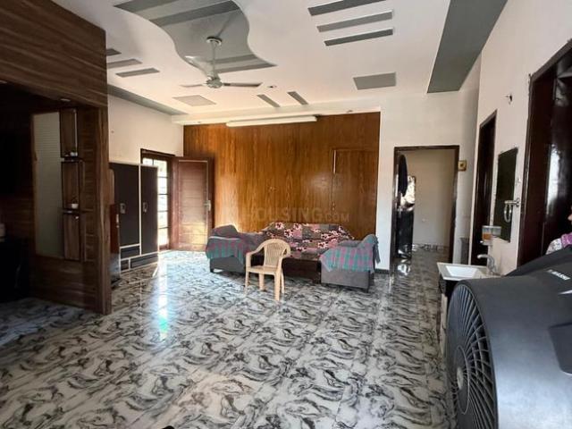Flat for rent in Hariana