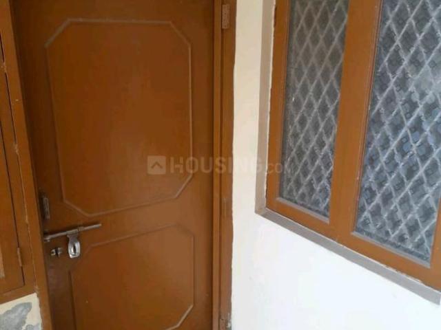 Flat for rent in South Delhi, Deri