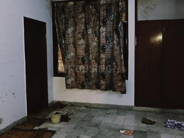Flat for rent in Deri