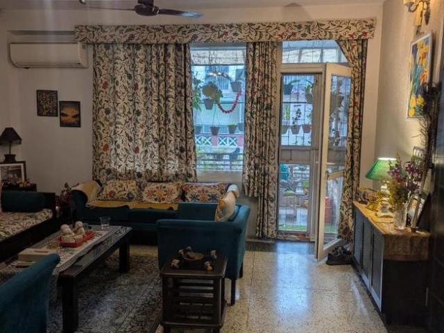 Flat for rent in Deri