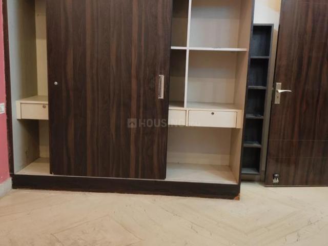 Flat for rent in South West Delhi, Deri