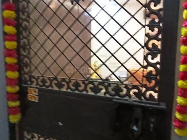 Flat for sale in South West Delhi, Deri