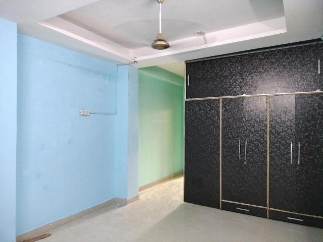 Flat for sale in North East Delhi, Delhi