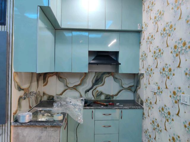 Flat for sale in North East Delhi, Deri