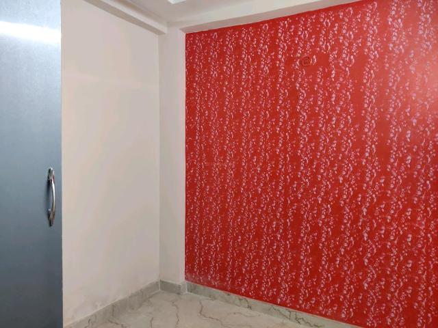 Flat for sale in North East Delhi, Deri