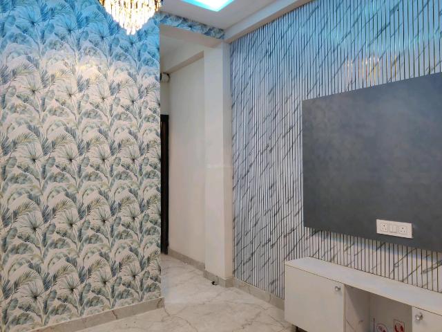 Flat for sale in North East Delhi, Deri