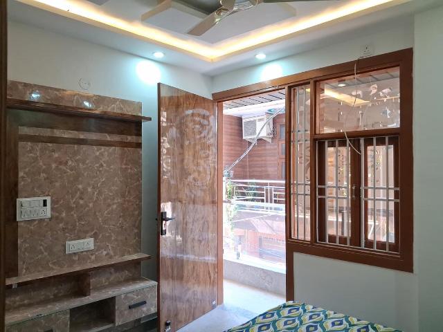 Flat for rent in West Delhi, Deri