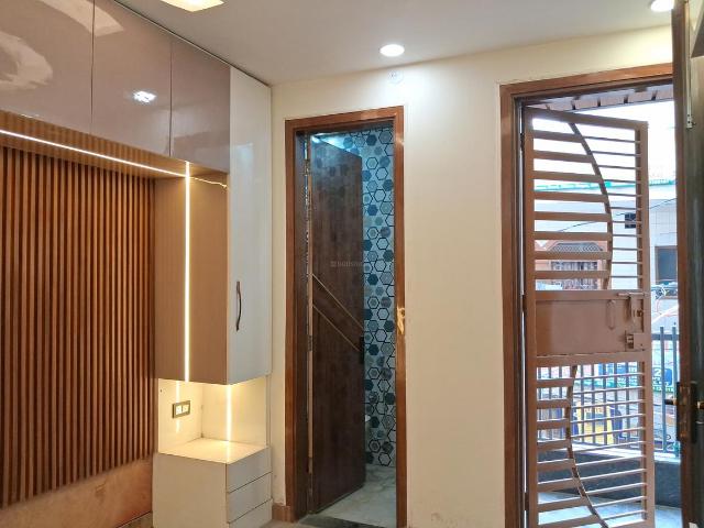 Flat for rent in West Delhi, Deri