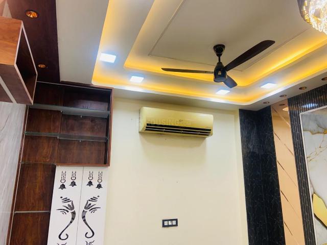 Flat for rent in West Delhi, Deri