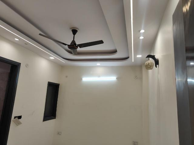 Flat for rent in South West Delhi, Deri