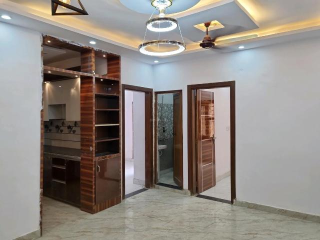 Flat for sale in West Delhi, Deri