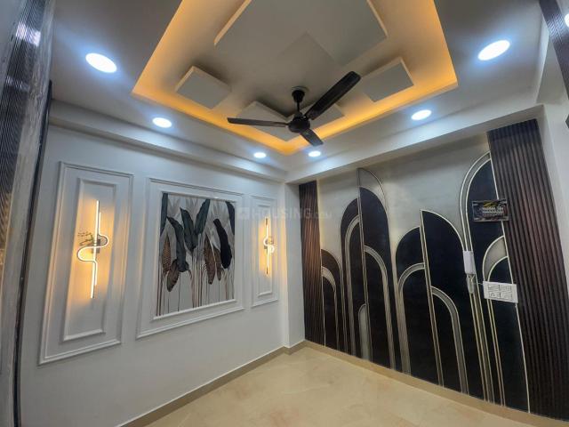 Flat for sale in West Delhi, Deri