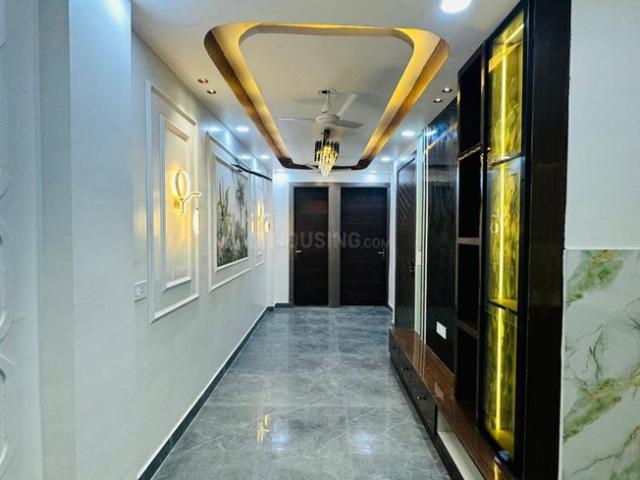 Flat for sale in West Delhi, Deri