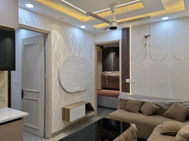 Flat for sale in West Delhi, Deri