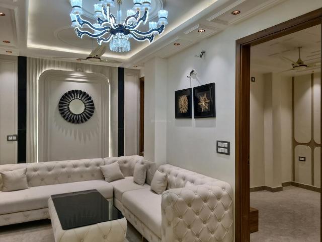 Flat for sale in West Delhi, Deri