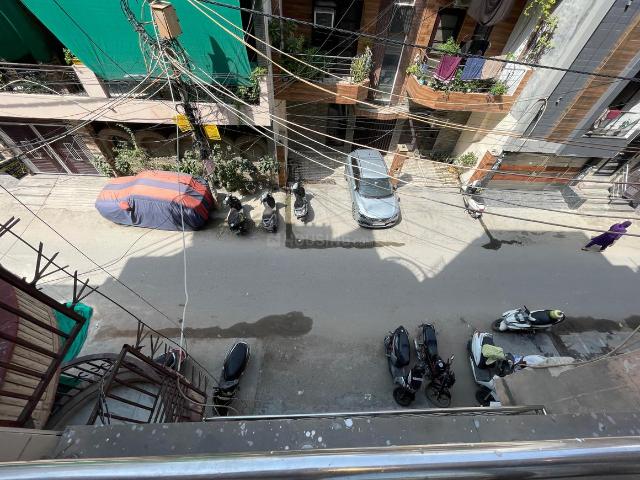 Flat for rent in West Delhi, Deri