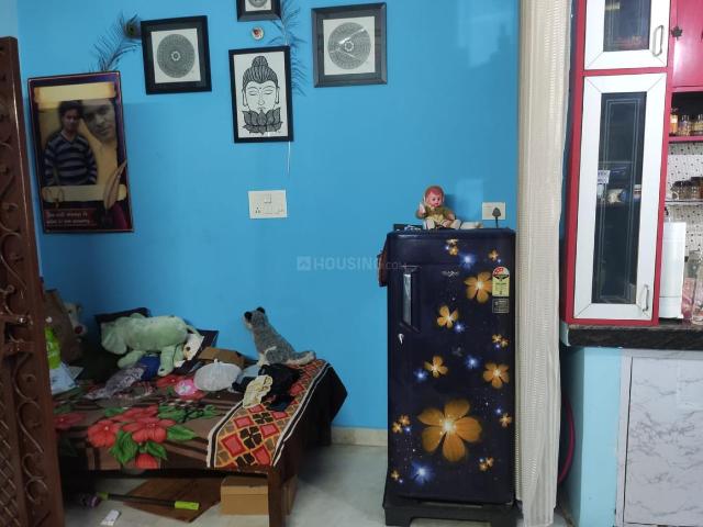 Flat for sale in North East Delhi, Deri