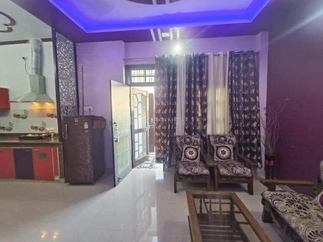 Flat for rent in Vibhav Khand, बड़ा भरवांरा