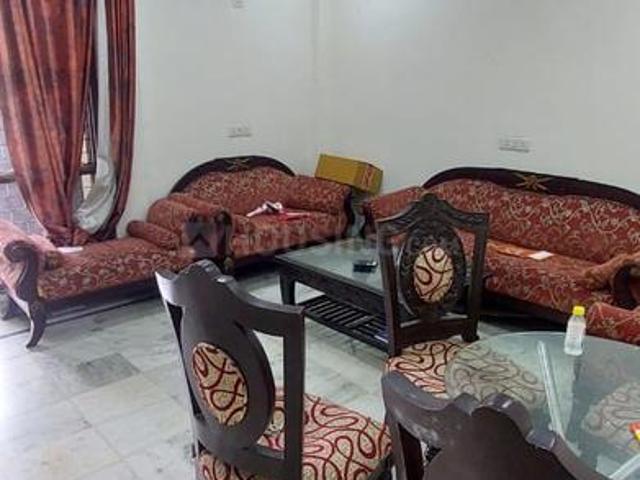 Flat for rent in Deri