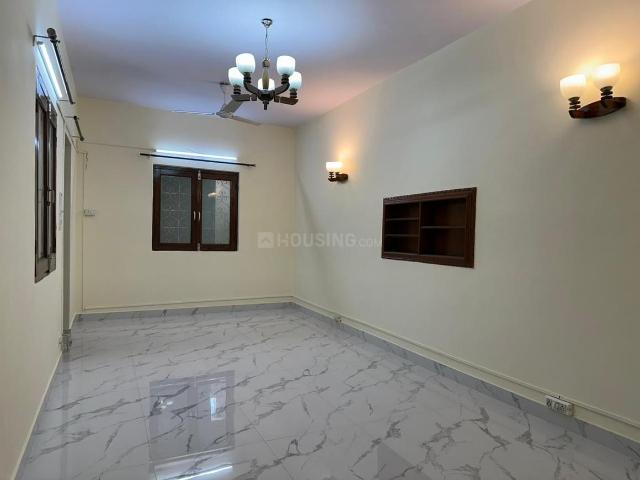 Flat for rent in Deri
