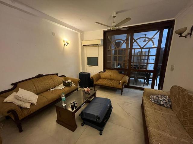 Flat for rent in Deri