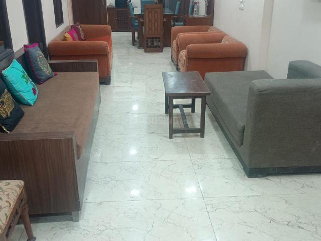 Flat for rent in Deri