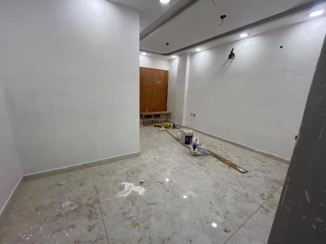 Flat for sale in North Delhi, Deri