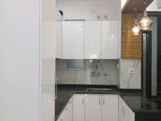 Flat for sale in West Delhi, Deri